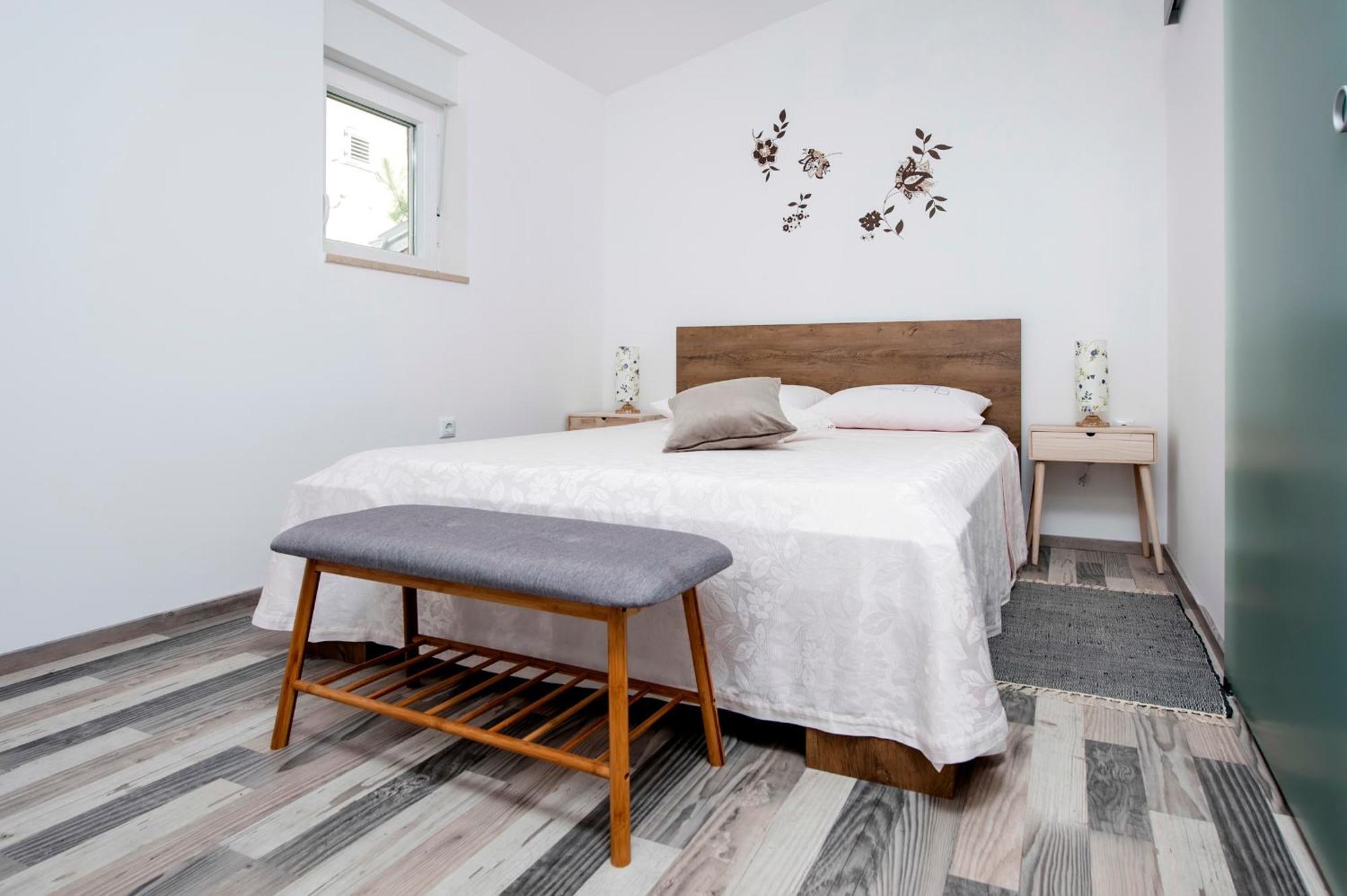 Paola Cozy Apartment Ровінь Екстер'єр фото