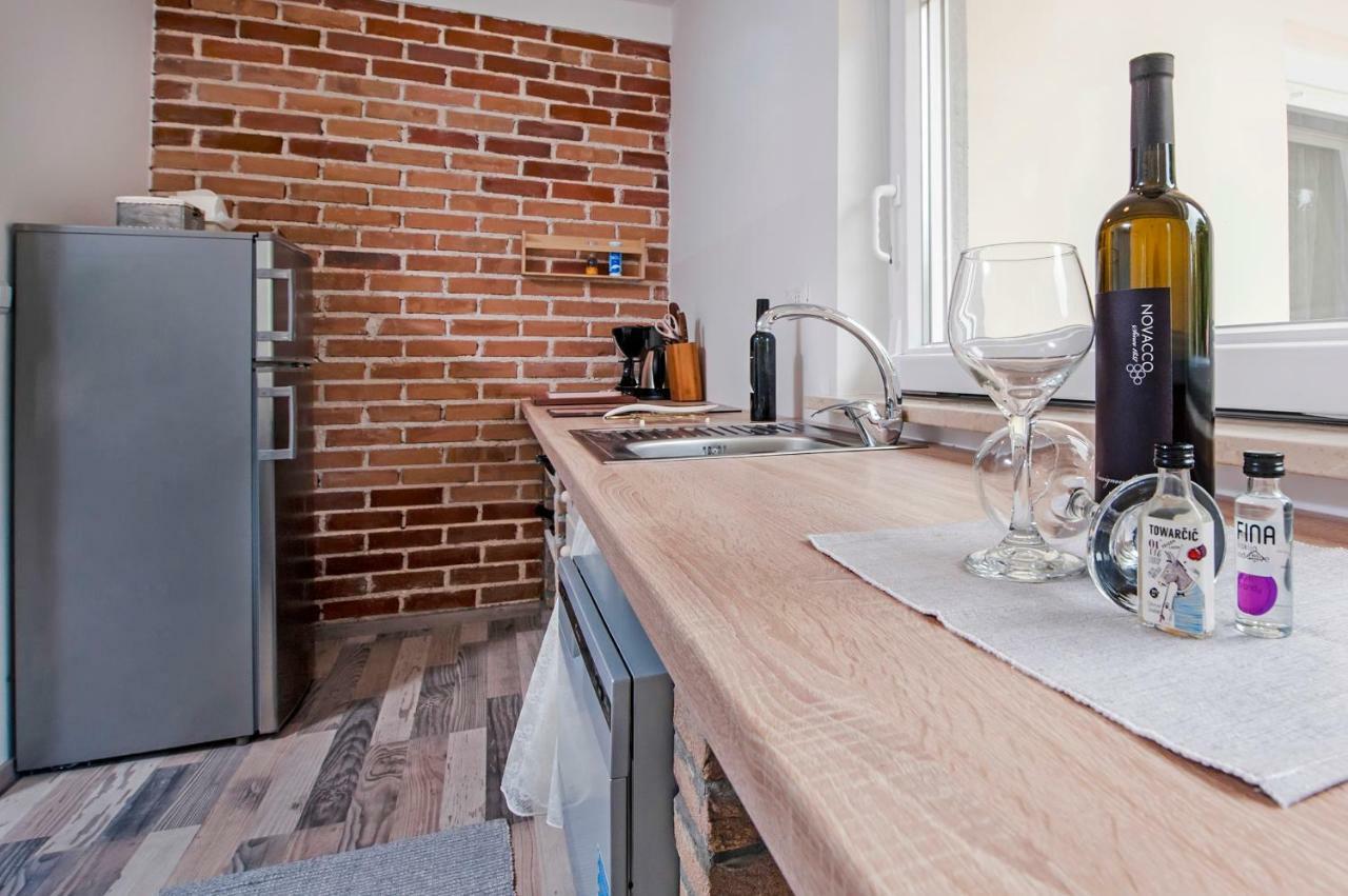 Paola Cozy Apartment Ровінь Екстер'єр фото