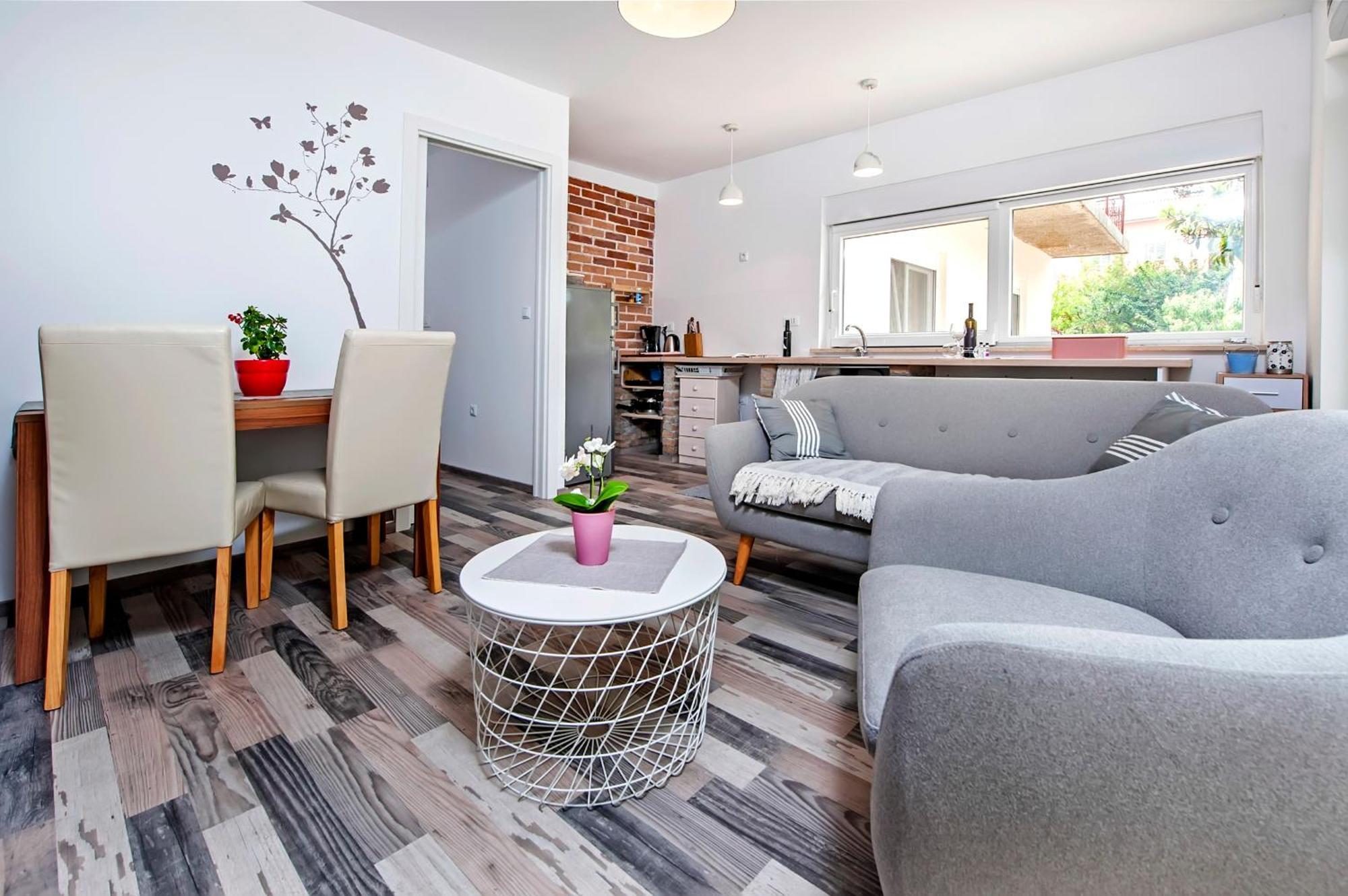 Paola Cozy Apartment Ровінь Екстер'єр фото