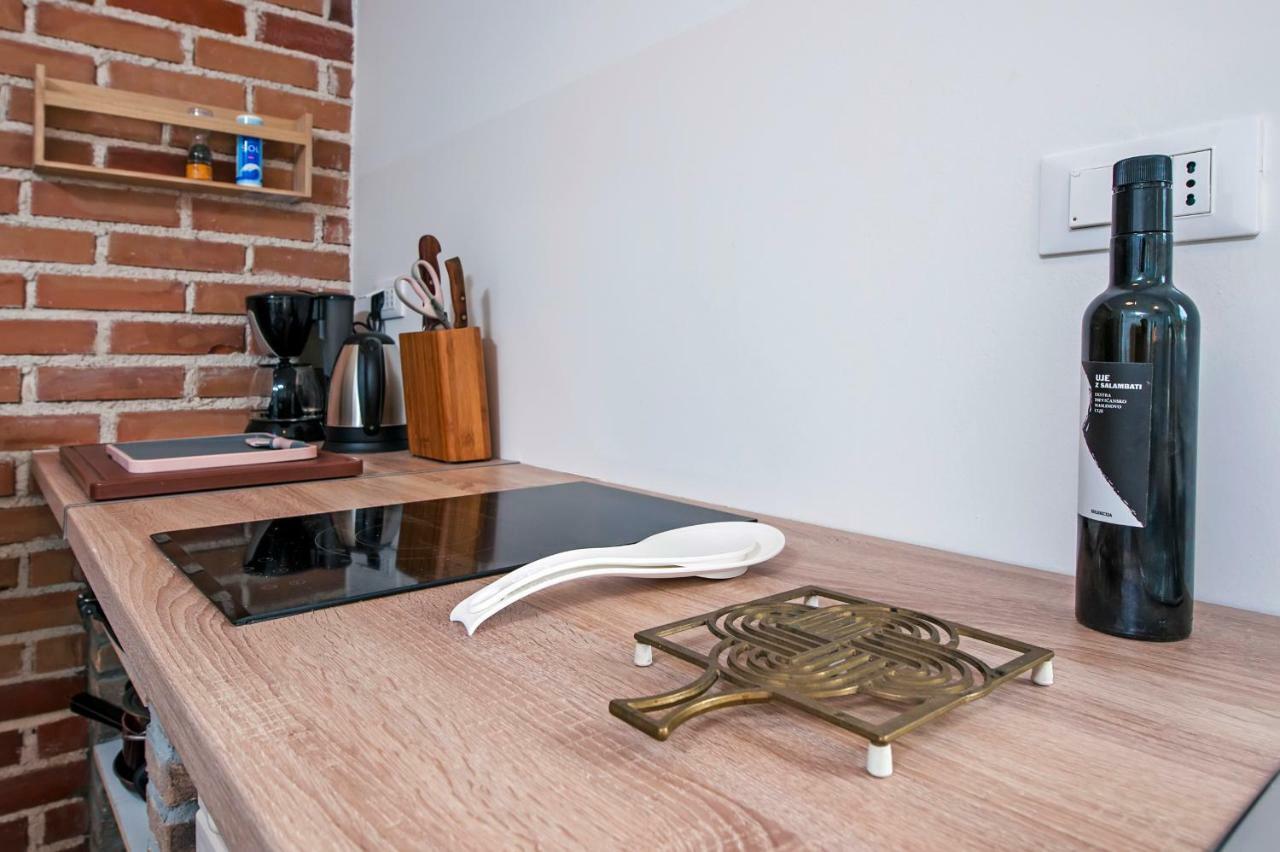 Paola Cozy Apartment Ровінь Екстер'єр фото